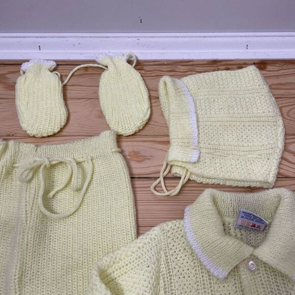Vtg 60s/70s Baby Clothes Noveltyknit Yellow Knit Sweater Hat & Pants w/ Footies - Picture 6 of 9